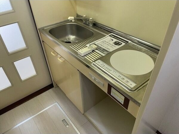 ��ʌ��������܎s����厚��v�ۗ̉Ƃ̃A�p�[�g�̃L�b�`��