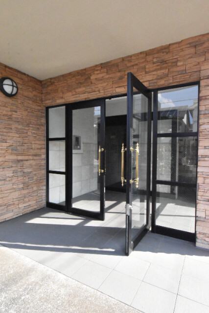 ��ʌ��z�J�s���z�J�U���ڂ̃}���V�����̃G���g�����X