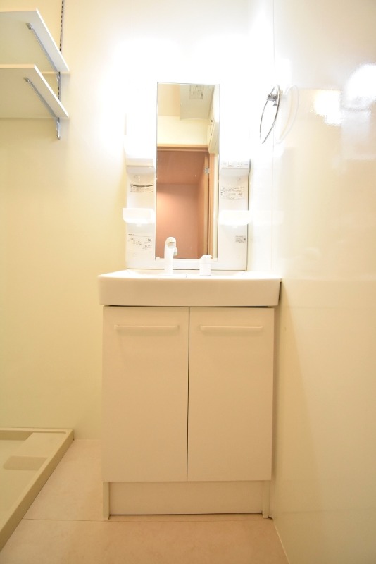 ��ʌ��������܎s�k��{�����R���ڂ̃A�p�[�g�̐��ʏ�