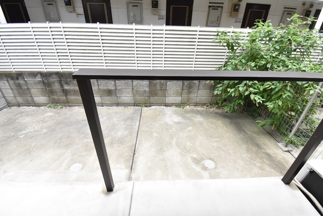 ��ʌ��������܎s�k��{�����R���ڂ̃A�p�[�g�̃o���R�j�[