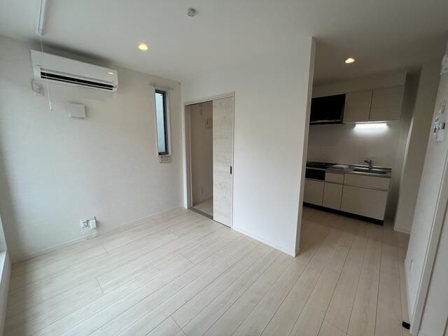 ��ʌ��������܎s�k����i���P���ڂ̃A�p�[�g�̋��ԁE���r���O