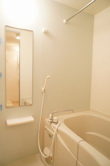 ��ʌ��������܎s�΋�厚���̃A�p�[�g�̃o�X