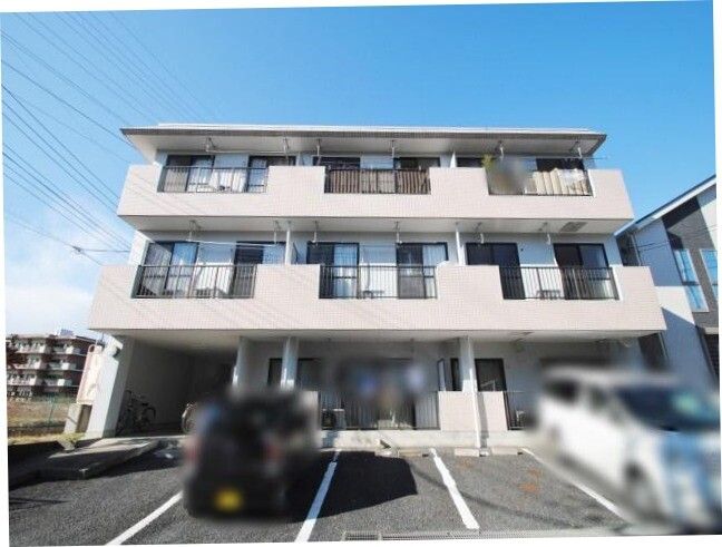 ��ʌ�����s�ܔԒ�19-10�̃A�p�[�g�̌����O��