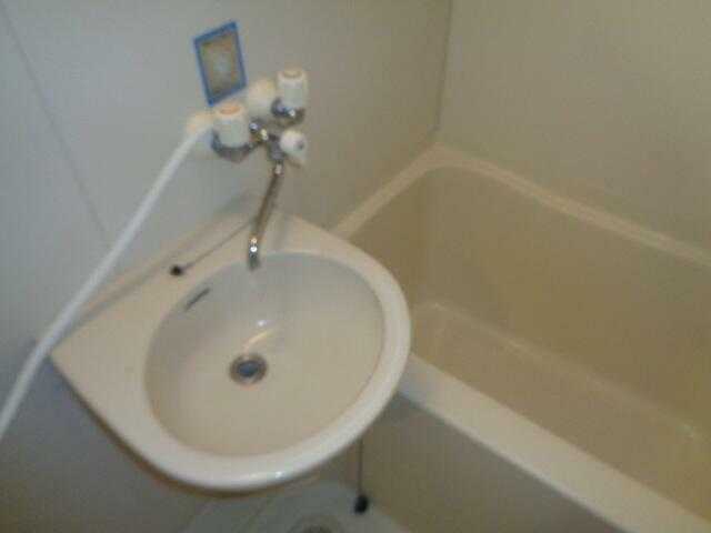 ��ʌ��������܎s������厚���n��̃A�p�[�g�̃o�X