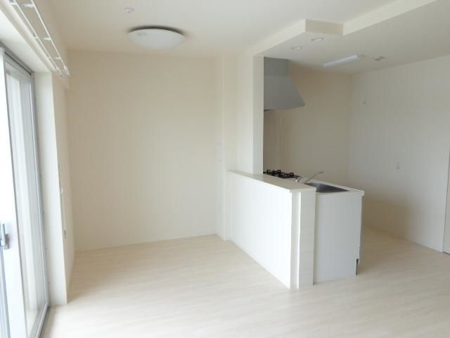 ��ʌ��������܎s�΋�厚���̃}���V�����̋��ԁE���r���O