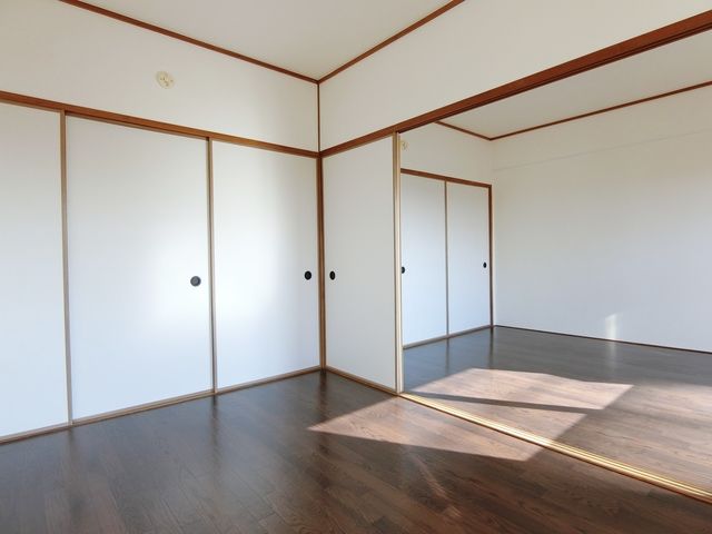 ��ʌ��@�c�s����Q���ڂ̃}���V�����̋��ԁE���r���O