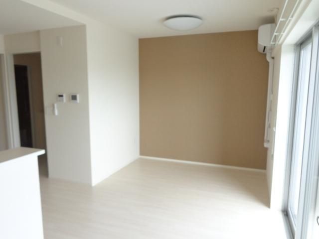 ��ʌ��������܎s�΋�厚���̃}���V�����̋����E���r���O