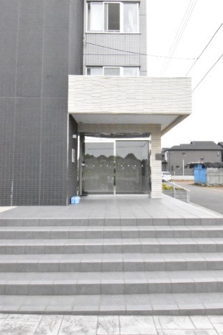 ��ʌ��������܎s�΋�厚���̃}���V�����̃G���g�����X