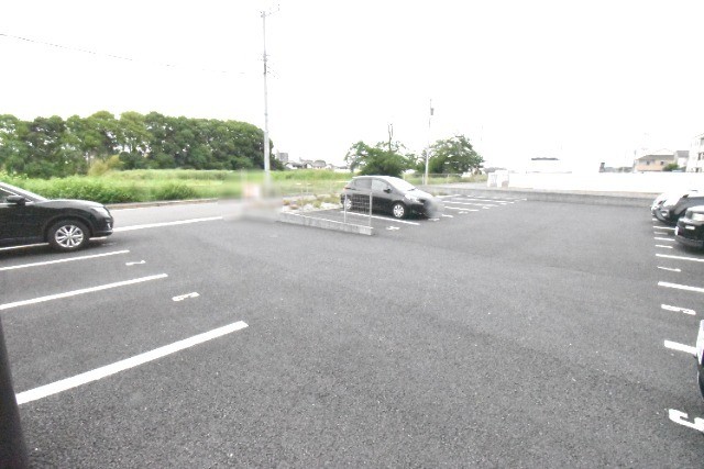 ��ʌ��������܎s�΋�厚���̃}���V�����̒��ԏ�