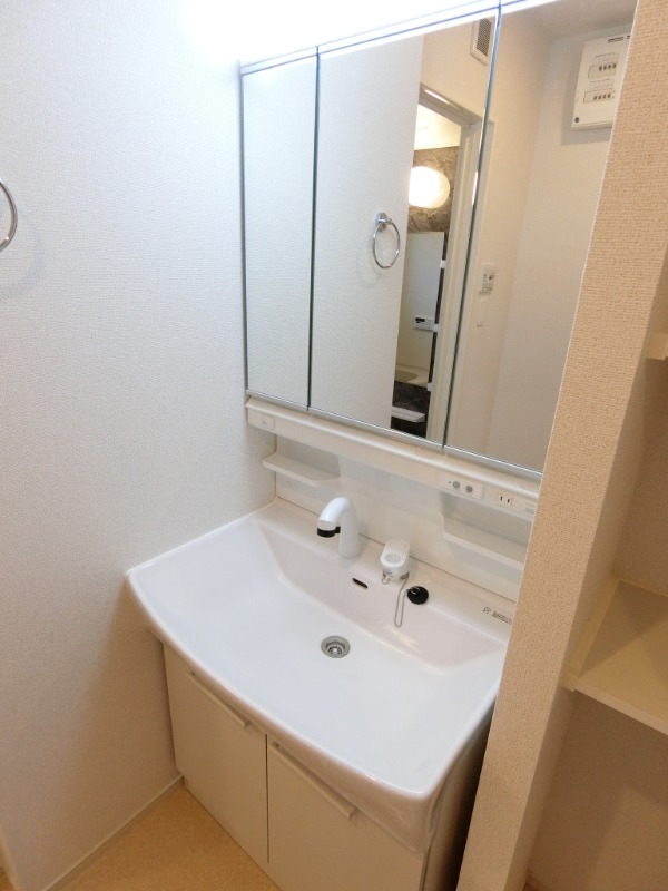 ��ʌ��������܎s��΋撇���Q���ڂ̃A�p�[�g�̐��ʏ�