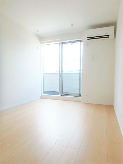 ��ʌ��������܎s��{��x�̓����R���ڂ̃A�p�[�g�̋��ԁE���r���O