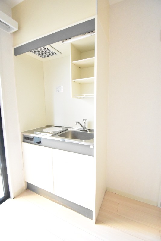 ��ʌ��������܎s��{�捂�@���P���ڂ̃}���V�����̃L�b�`��