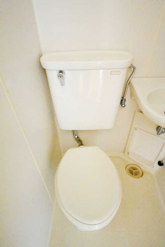 ��ʌ��������܎s�Y�a��_���P���ڂ̃A�p�[�g�̃g�C��