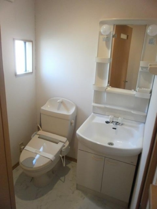 ��ʌ��k�����S�ɓޒ����h��T���ڂ̃e���X�n�E�X�̐��ʏ�