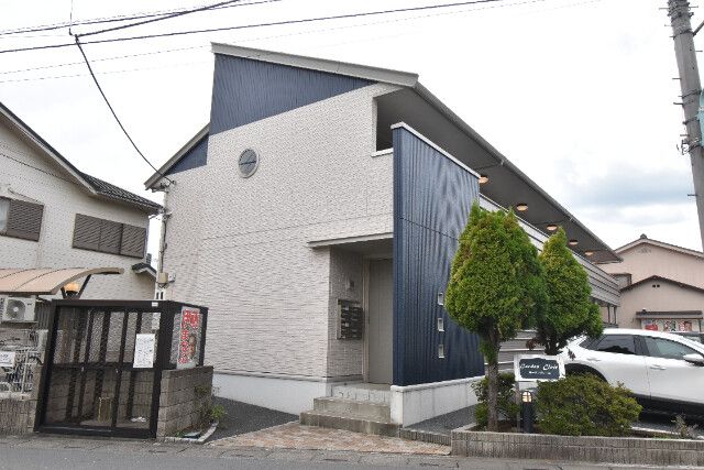 ��ʌ��������܎s�k����i���Q����1150-1�̃A�p�[�g�̌����O��