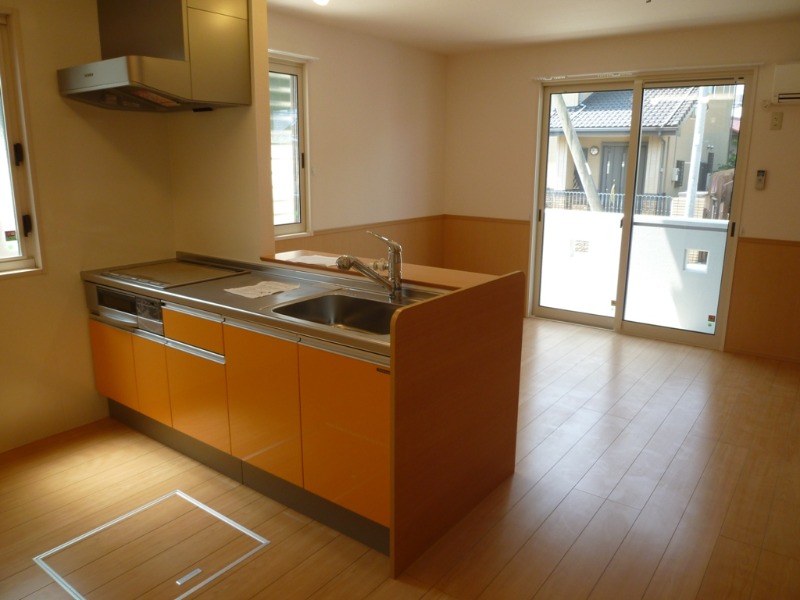 ��ʌ��������܎s�k��{�����̃e���X�n�E�X�̃L�b�`��