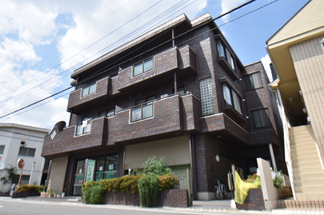 ��ʌ��������܎s�����擌��{�U���ڂ̃}���V�����̌����O��