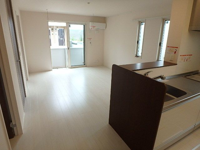 ��ʌ��������܎s���搼��{�S���ڂ̃A�p�[�g�̋��ԁE���r���O