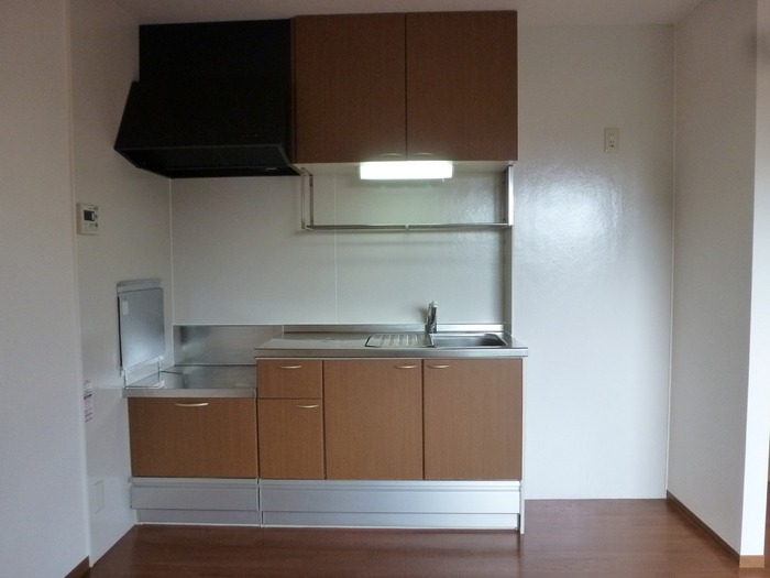 ��ʌ�����s�˒˂R���ڂ̃A�p�[�g�̃L�b�`��