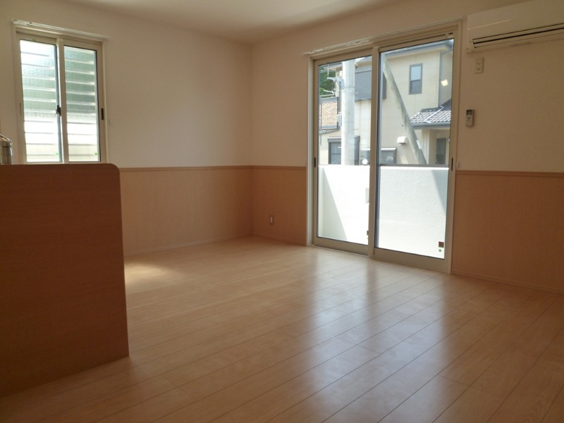 ��ʌ��������܎s�k��{�����̃e���X�n�E�X�̂��̑������E�X�y�[�X