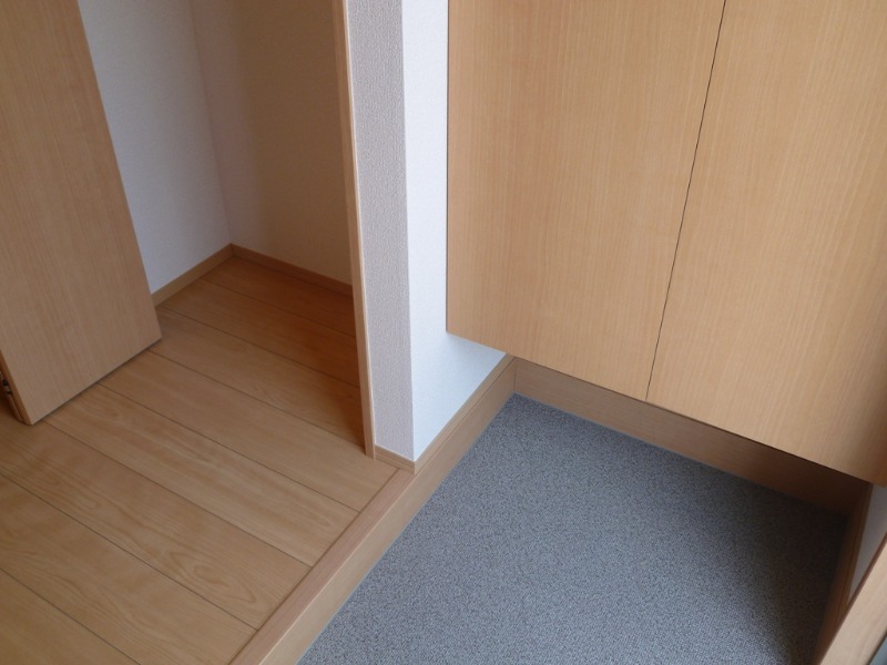 ��ʌ��������܎s�k��{�����̃e���X�n�E�X�̌���