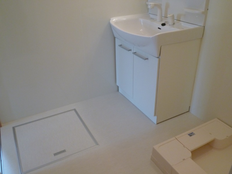 ��ʌ��������܎s�k��{�����̃e���X�n�E�X�̂��̑��ݔ�