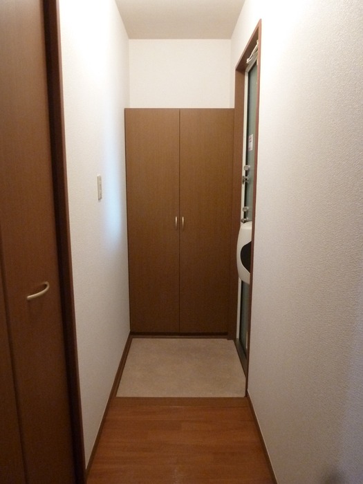 ��ʌ�����s�˒˂R���ڂ̃A�p�[�g�̌���