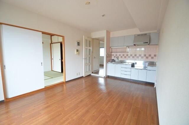 ��ʌ��������܎s����쌳�h�P���ڂ̃}���V�����̋��ԁE���r���O