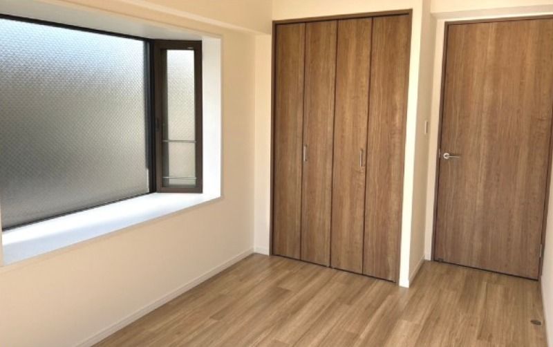 ��ʌ�����s�핽�P���ڂ̃}���V�����̂��̑������E�X�y�[�X