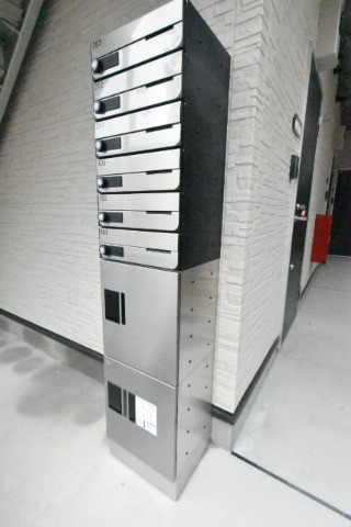 ��ʌ������s�h���R���ڂ̃A�p�[�g�̂��̑�