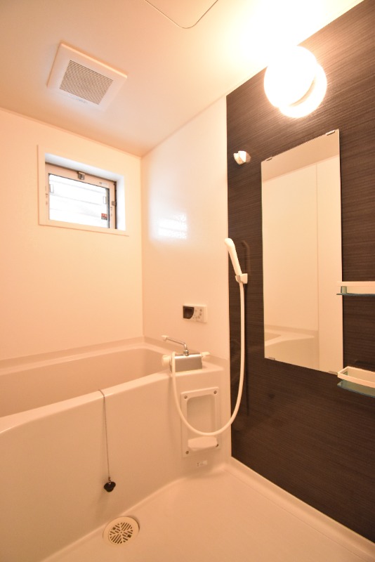 ��ʌ��z�J�s���z�J�Q���ڂ̃A�p�[�g�̃o�X