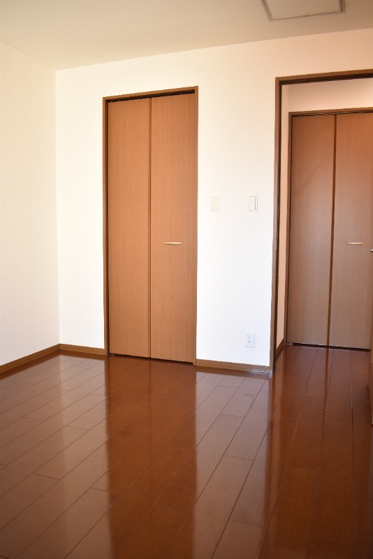 ��ʌ��������܎s��{��O���S���ڂ̃A�p�[�g�̂��̑������E�X�y�[�X