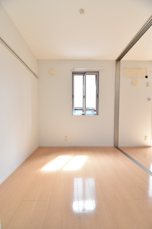 ��ʌ��z�J�s���z�J�Q���ڂ̃A�p�[�g�̂��̑������E�X�y�[�X