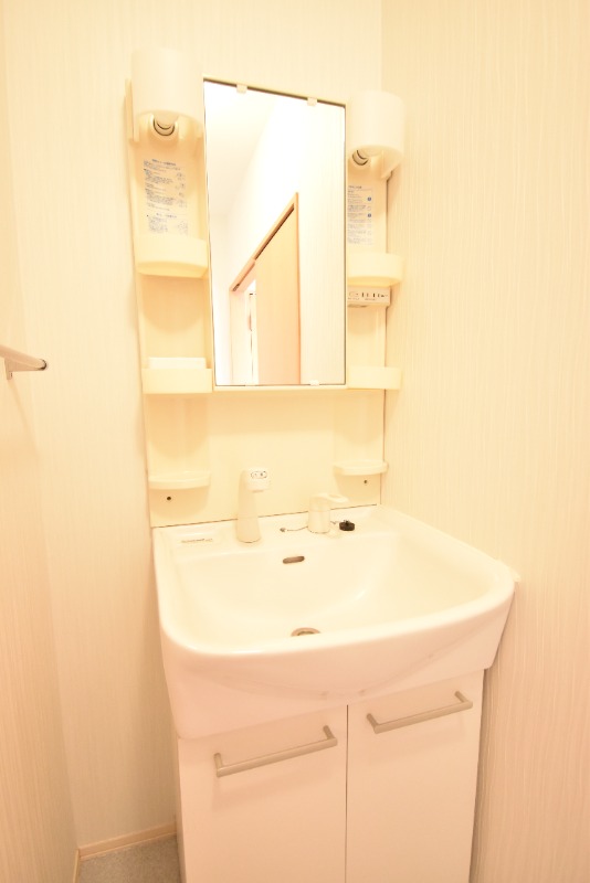 ��ʌ��z�J�s���z�J�Q���ڂ̃A�p�[�g�̐��ʏ�