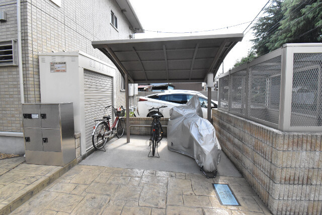 ��ʌ��z�J�s���z�J�Q���ڂ̃A�p�[�g�̂��̑�