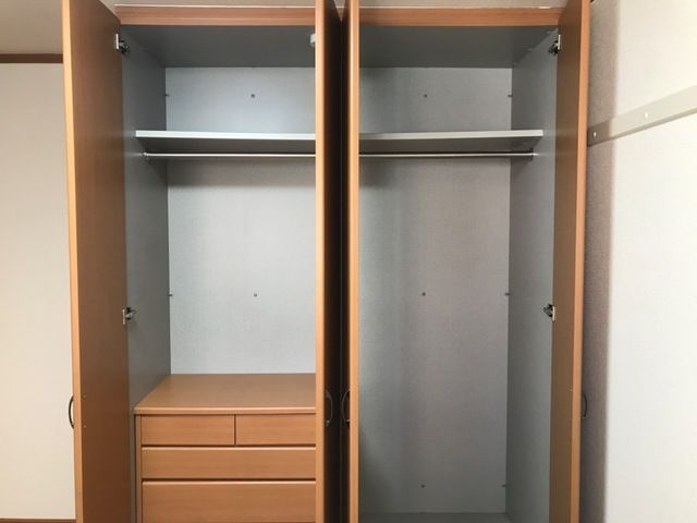 ��ʌ�����s�厚�����q��V�c�̃}���V�����̎��[