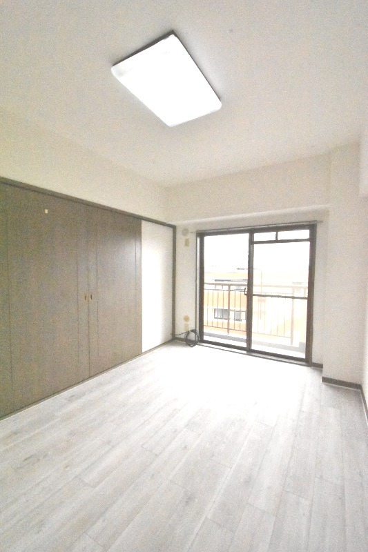 ��ʌ��������܎s�����擌��{�V���ڂ̃}���V�����̋��ԁE���r���O