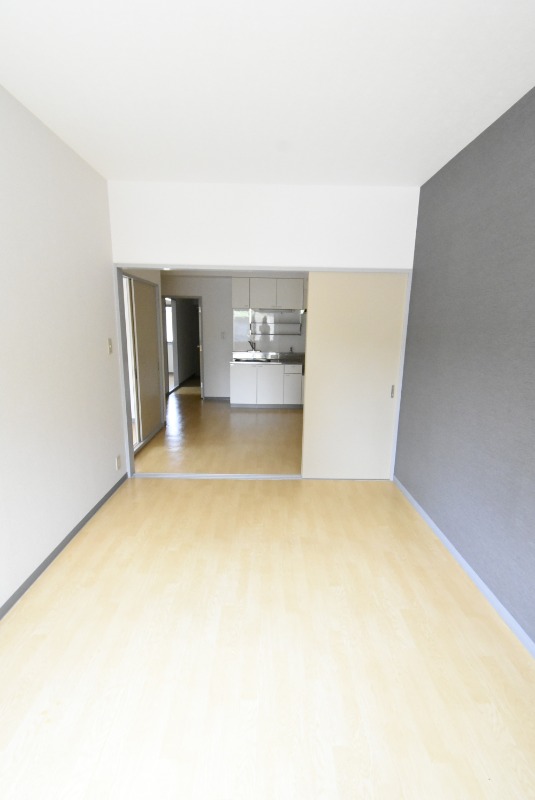 ��ʌ��������܎s��{��x�̓����Q���ڂ̃}���V�����̋��ԁE���r���O