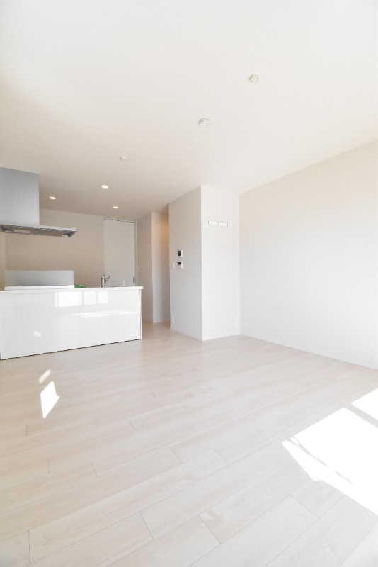 ��ʌ��������܎s�k��y�C���Q���ڂ̃}���V�����̋��ԁE���r���O