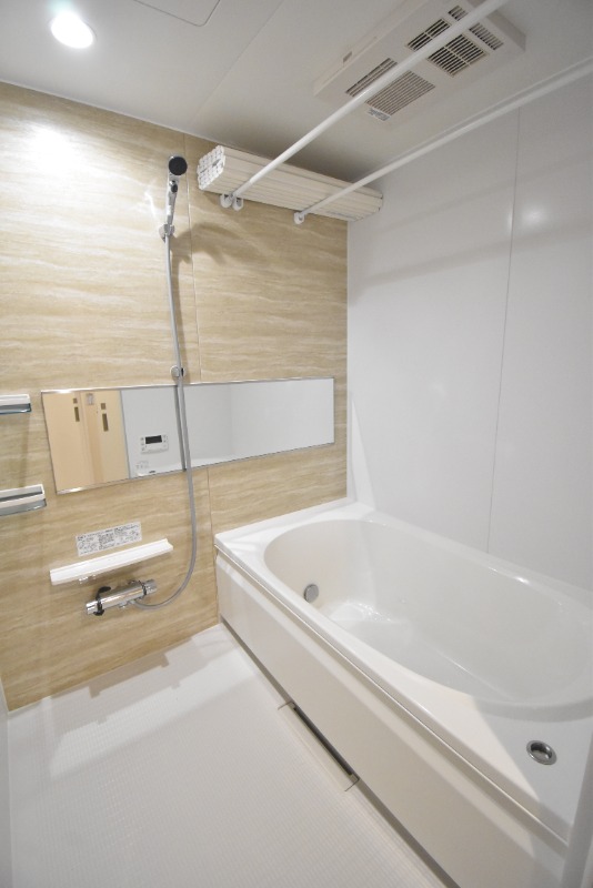 ��ʌ��������܎s�k��y�C���Q���ڂ̃}���V�����̃o�X