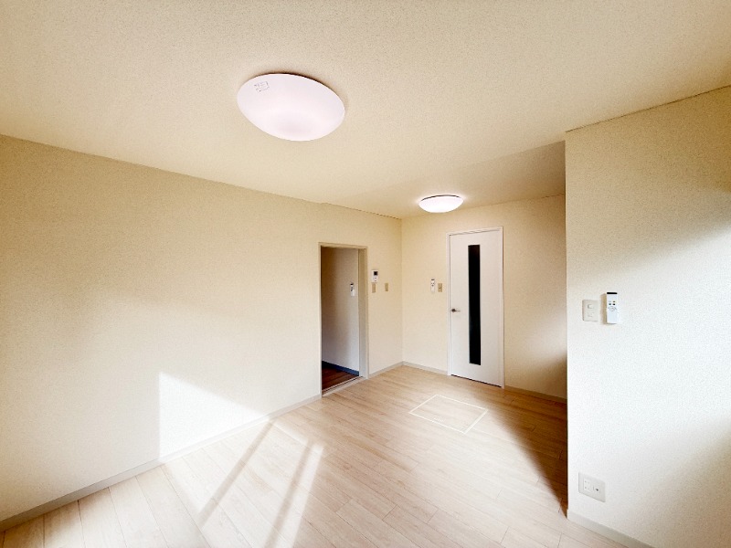 ��ʌ�����s�O��P���ڂ̃}���V�����̋��ԁE���r���O