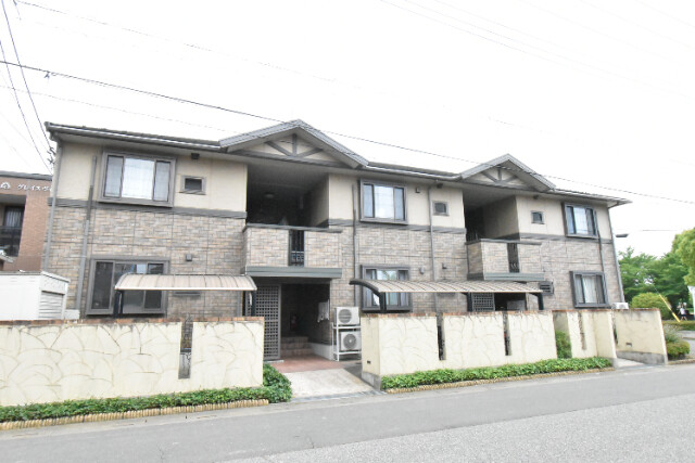 ��ʌ�����s�����Q����11-24�̃A�p�[�g�̌����O��