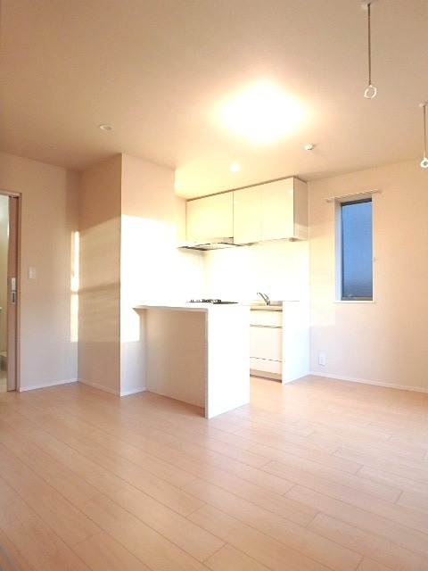 ��ʌ��������܎s��{��k�ܒ��P���ڂ̃}���V�����̋��ԁE���r���O