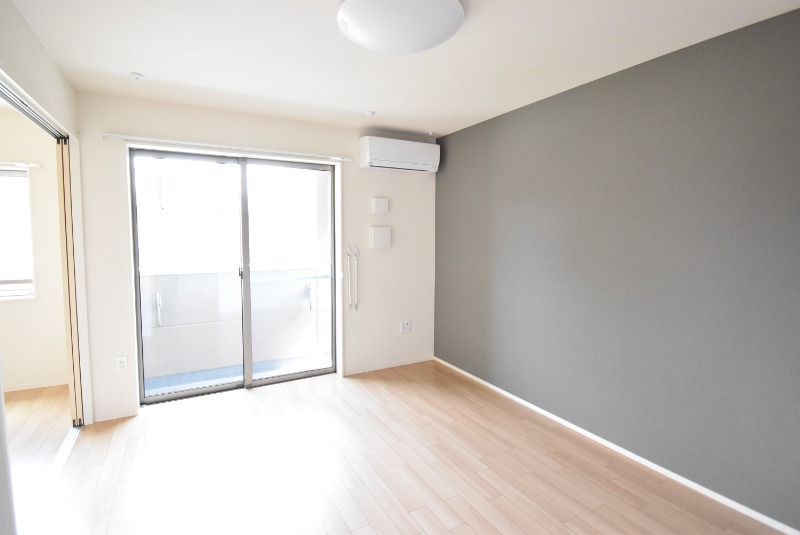 ��ʌ�����s�厚�����̃A�p�[�g�̋��ԁE���r���O