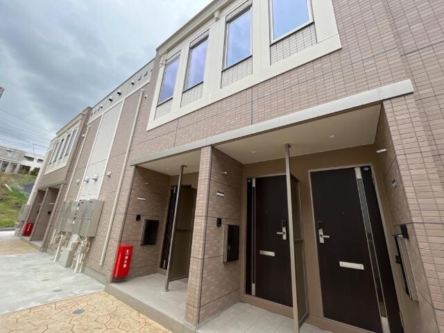 ��ʌ�����s�厚�����̃A�p�[�g�̃G���g�����X