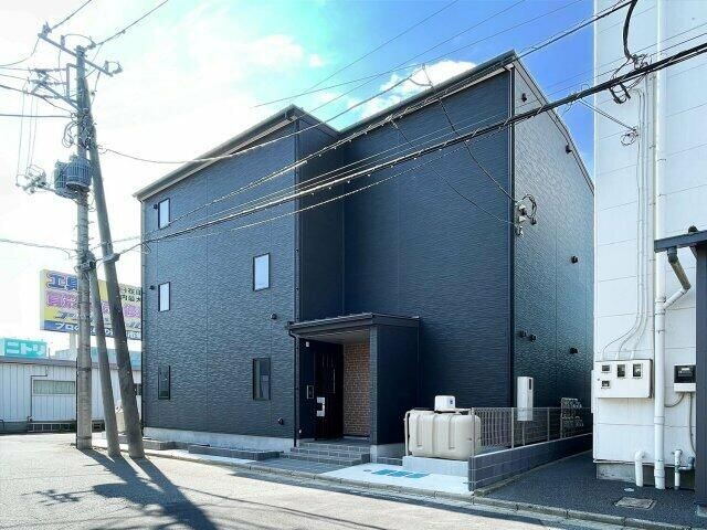 ��ʌ��������܎s��΋���q�S���ڂ̃A�p�[�g�̌����O��