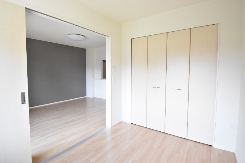 ��ʌ�����s�厚�����̃A�p�[�g�̂��̑������E�X�y�[�X