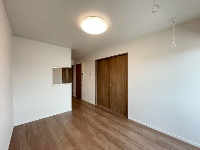 ��ʌ��������܎s��΋���q�S���ڂ̃A�p�[�g�̋����E���r���O