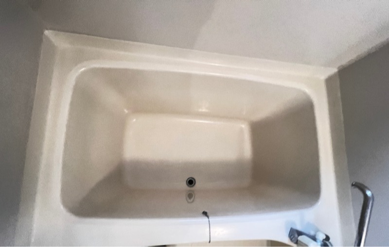 ��ʌ�����s������Q���ڂ̃A�p�[�g�̃o�X