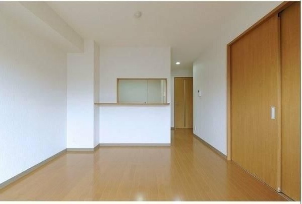 ��ʌ��������܎s��΋���Q���ڂ̃}���V�����̋��ԁE���r���O